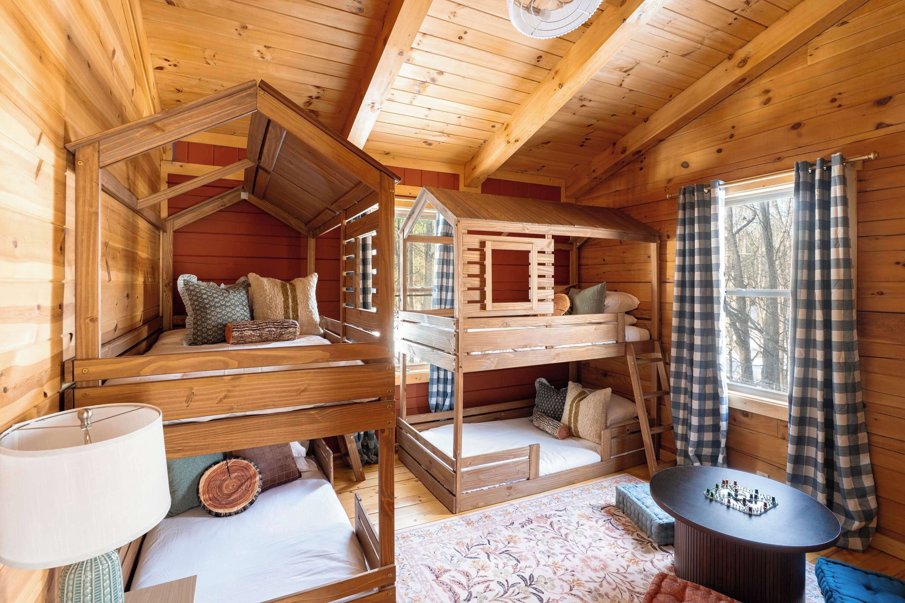 Desk, iron/ironing board, travel cot, bed sheets