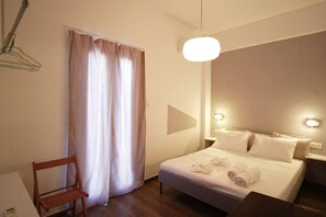 2 bedrooms, desk, iron/ironing board, WiFi - Chersonissos Central Apartment (Limenas Chersonisou)