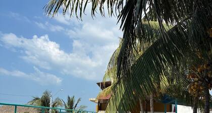 Los pinos beach club