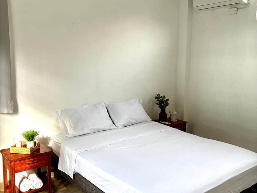 Standard Double Room, Pool View | Free WiFi, bed sheets
