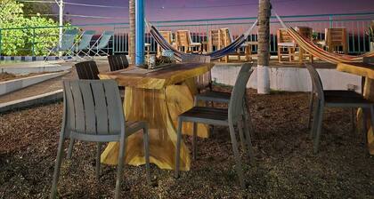 Los pinos beach club