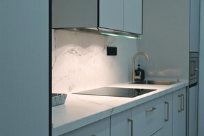 Private kitchen - Lux Apartment - Comfort and Charm in the Heart of Palma del Río (Palma del Río)