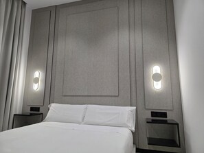 1 bedroom, iron/ironing board, internet, bed sheets - Lux Apartment - Comfort and Charm in the Heart of Palma del Río (Palma del Río)