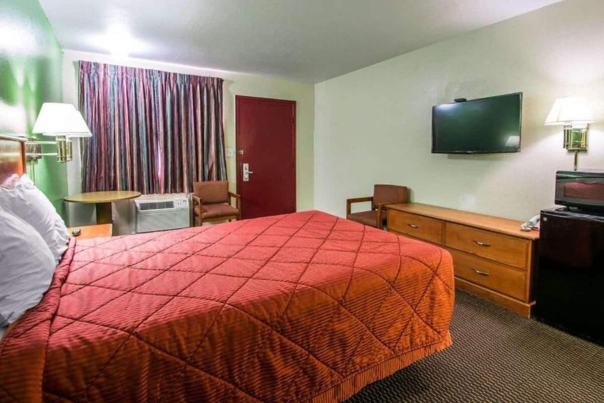 Double Room, 1 Double Bed, Smoking