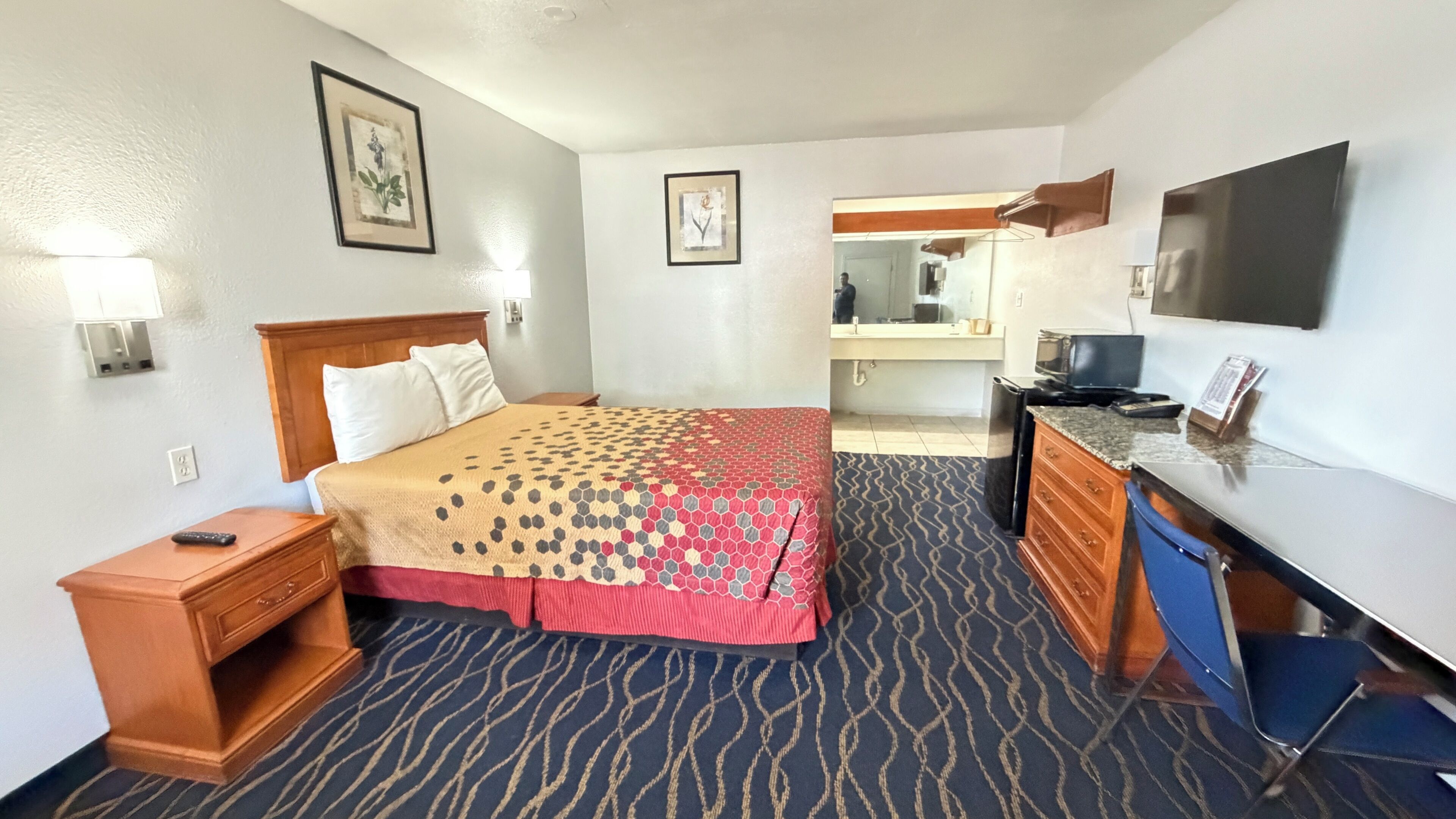 Kahden hengen huone, 1 parisänky, tupakointi sallittu