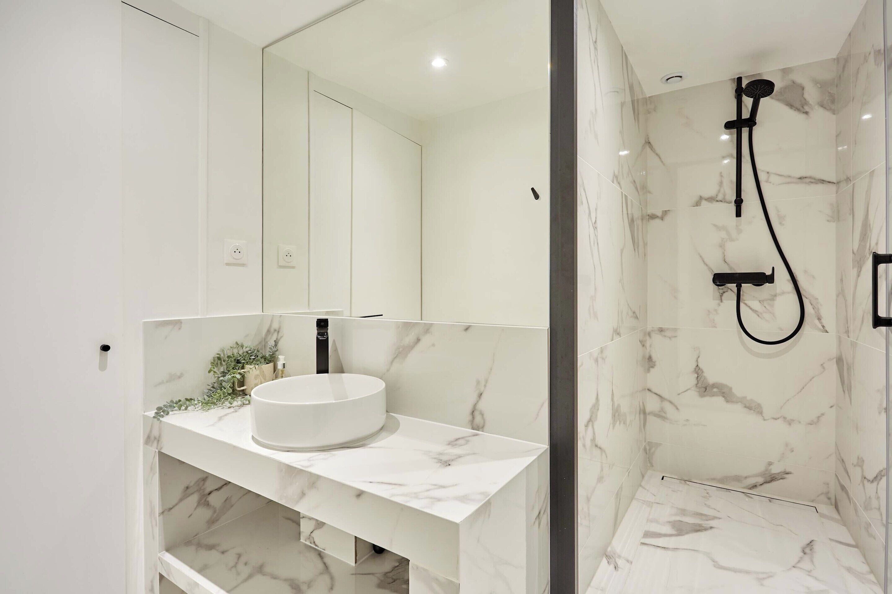 公寓 | 浴室 | 吹风机、毛巾、肥皂、洗发水