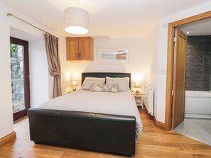 2 camere, con stile personalizzato, con arredamento individuale