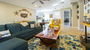 Tv, pejs, bordtennisbord