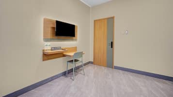 Kamar Double Standar | Wi-Fi gratis dan seprai linen