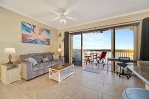 TV, offices - Waterview 4th Floor Condo | Heated Pool & Hot Tub (St. Petersburg)