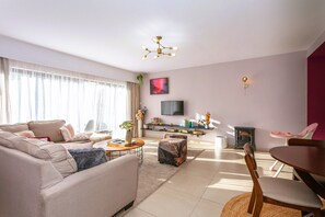 Living area - Cozy 2BR Apartment•w/Pool, Gym&Balcony•Family Friendly (Nairobi)