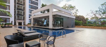 Cozy 2BR Apartment•w/Pool, Gym&Balcony•Family Friendly