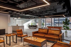 المنشأة من الداخل