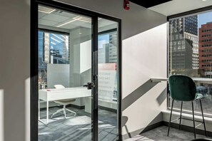 المنشأة من الداخل