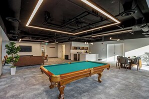 Games room - Steps to Nightlife & Dining, Gym, Sauna, Stampede (Calgary)
