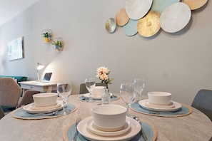 Dining - Modern 2BR/2BA in Irvine Pool & Gym (Tustin)