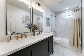 Hair dryer, towels - Shop, Swim & Explore: Updated Phoenix Home! (Phoenix)