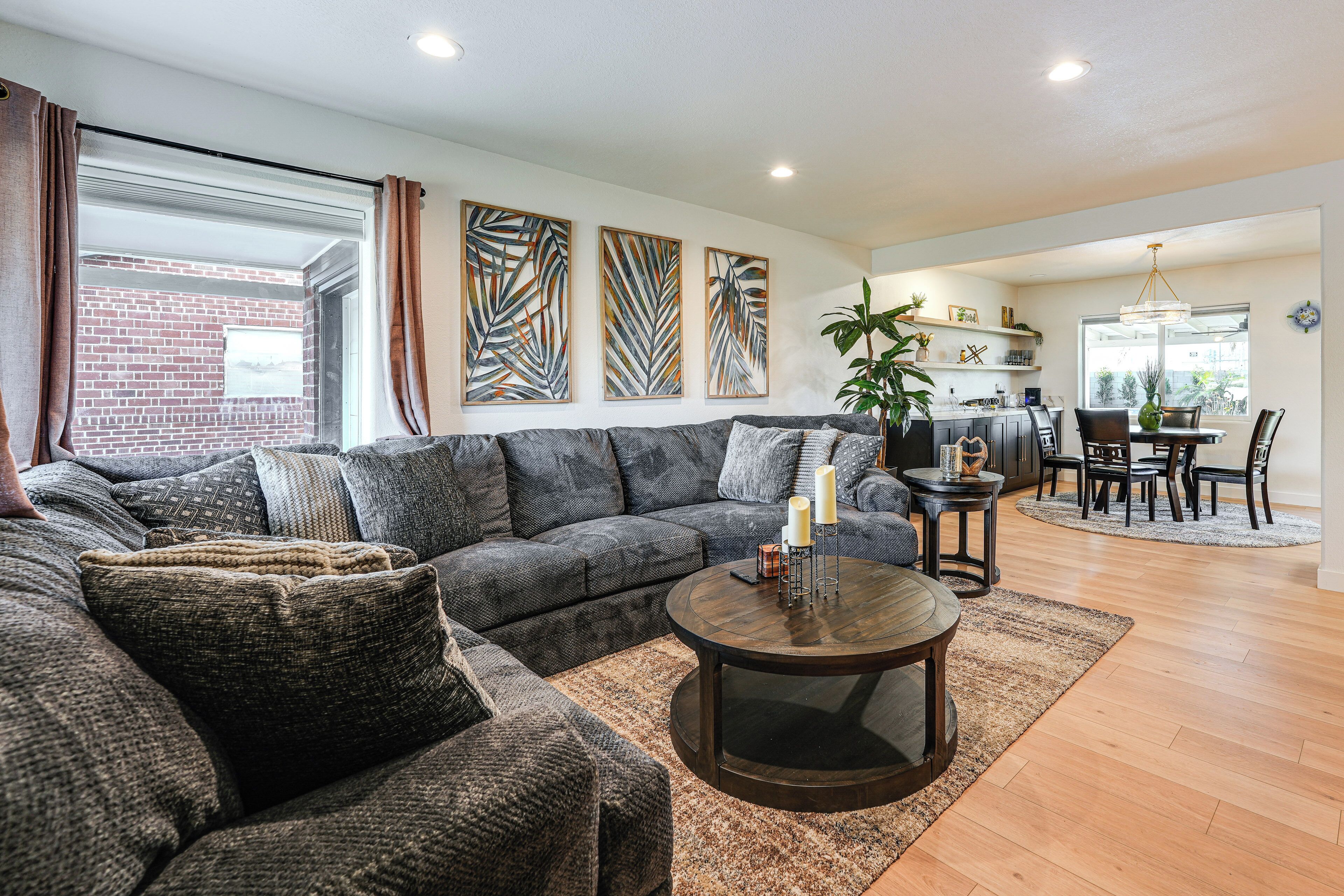 TV, fireplace, stereo