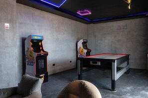 Game room - Elements 326 (Tulum)