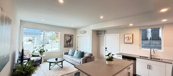 Prestigious McKinley Beach – Walk to Azhadi Winery & Private Beach Access