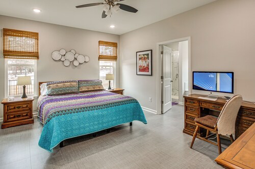 Steps to Fairway: Hot Springs Village Golf Retreat