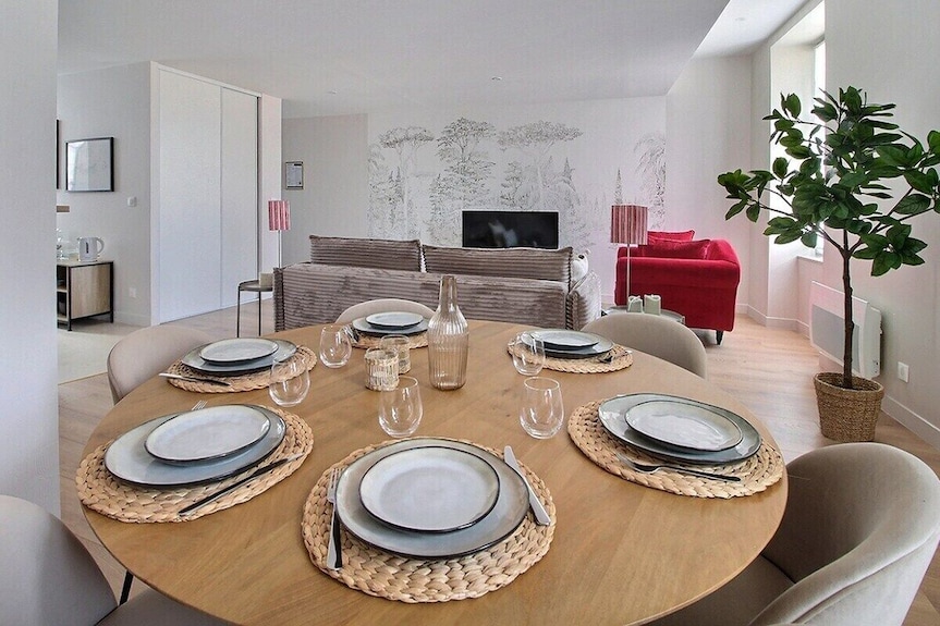 La Suite Marcel Bascoulard - ibis Bourges Centre
