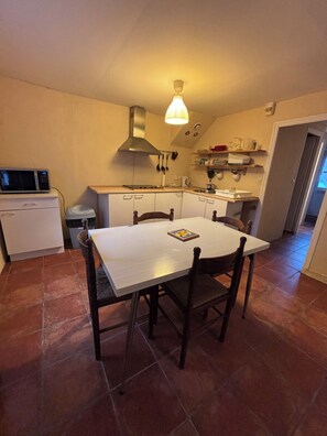 Dining - Single apartment in Presqu'île (Telgruc-sur-Mer)