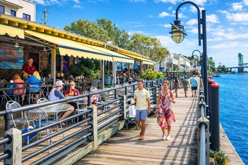 Historic Gem King Ste Walk to Downtown Riverwalk & Wedding Venues