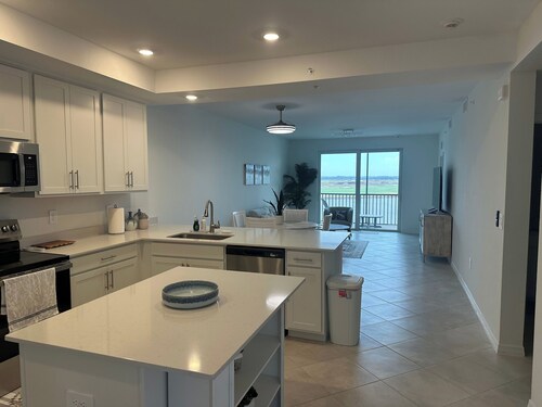 Brand-new construction furnished with new items of 2/2 condo  Lakewood Ranch, FL