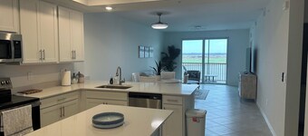 Brand-new construction furnished with new items of 2/2 condo  Lakewood Ranch, FL
