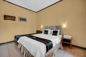 Fjölskyldusvíta | Ókeypis þráðlaus nettenging, rúmföt