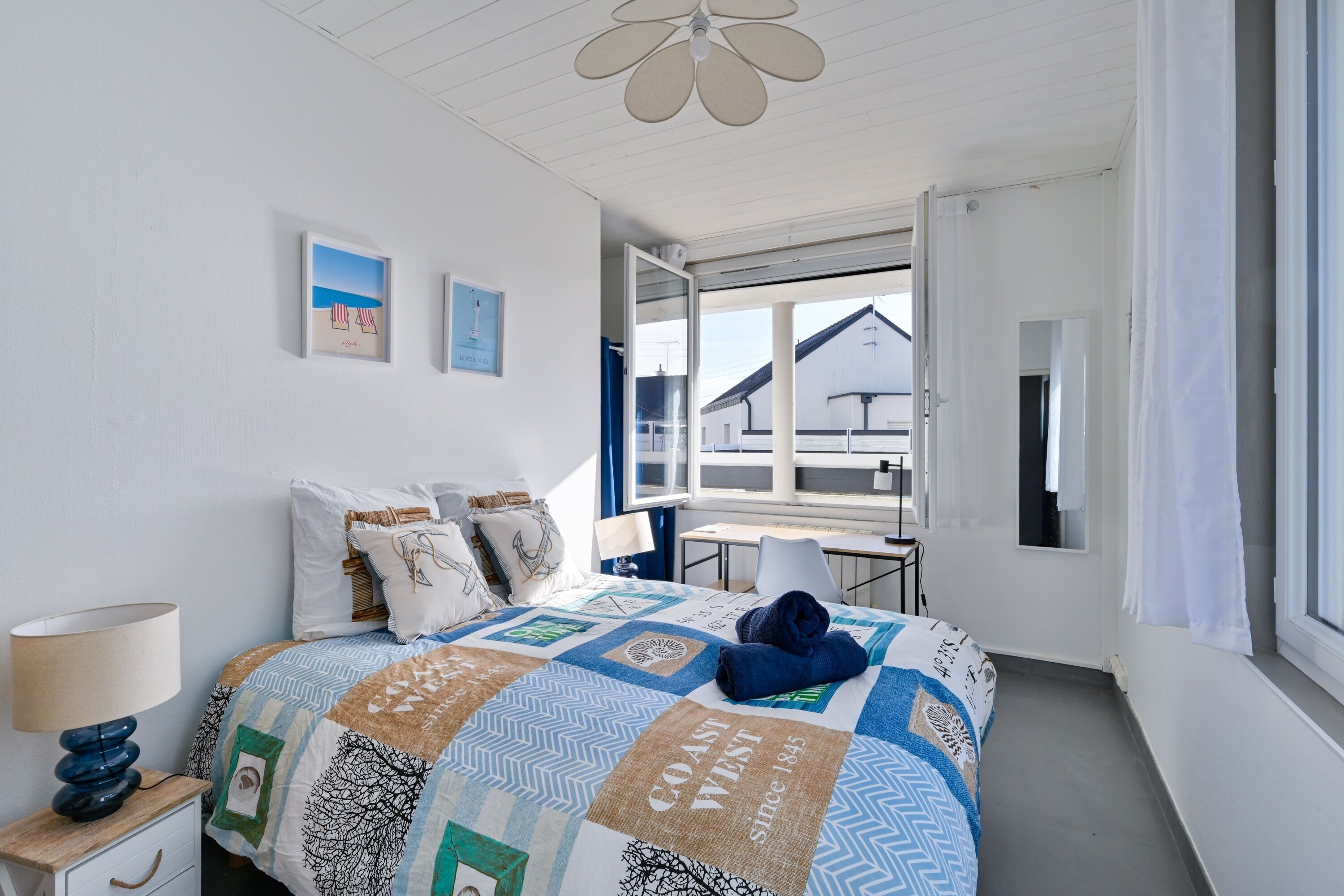 2 chambres, fer et planche à repasser, Wi-Fi gratuit, draps fournis