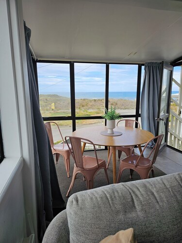 Oceanview 2bedroom Apartment