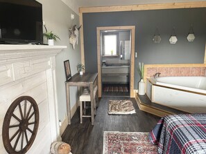 Comfort Single Room | Free WiFi - Tecumseh Inn and Suites (Tecumseh)