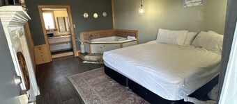 Tecumseh Inn and Suites