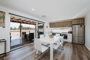 Dining - Silver Oak Quiet Countryside Cottage by the Vines (Buckaroo)