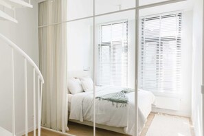 2 slaapkamers, reisbedje, wifi, beddengoed