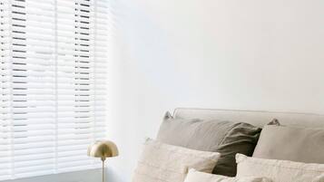 3 bedrooms, travel crib, WiFi, bed sheets