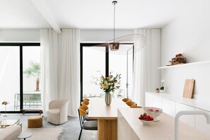Interior - Smart 2-BR Apartment with Patio (Antwerpen)