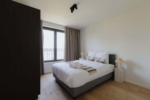 熨斗/熨衣板、WiFi、床单