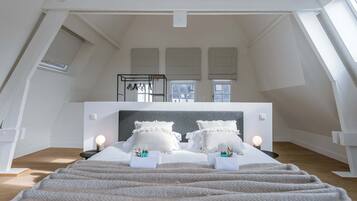 1 slaapkamer, een bureau, wifi, beddengoed