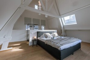 1 Schlafzimmer, Schreibtisch, WLAN, Bettwäsche