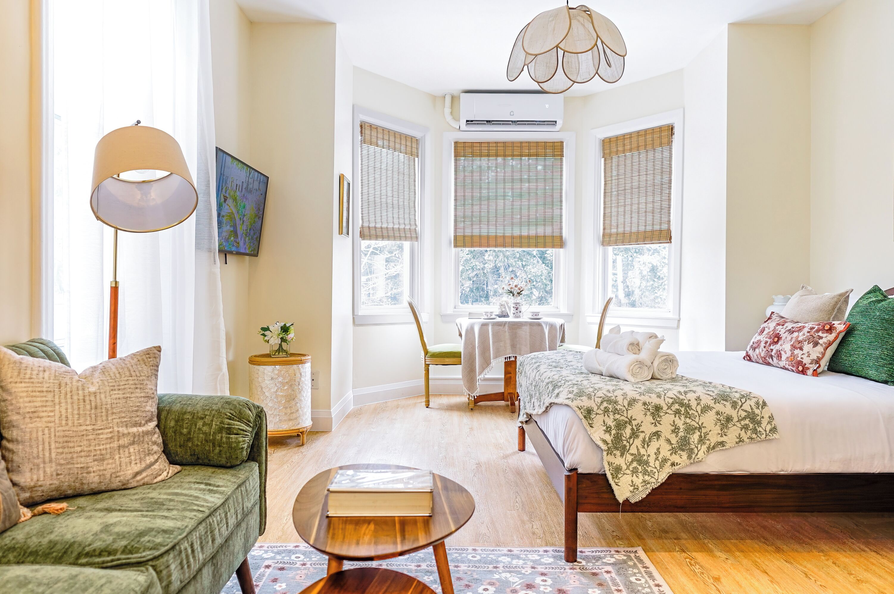 Internet, bed sheets