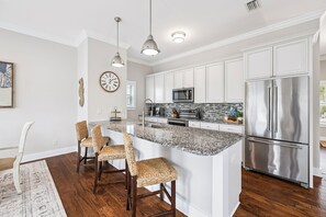 Private kitchen - Pool, 6-Seater LSV, Bikes and a 5 Min Walk to Beach Access (Santa Rosa Beach)