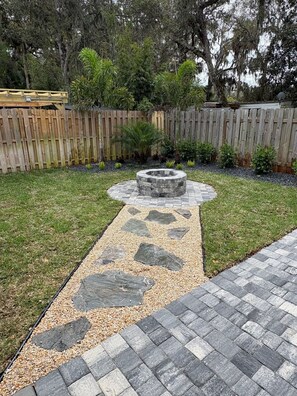 Property grounds - Walk to Beach • Pets • Fire Pit • Coffee Bar (Palm Coast)