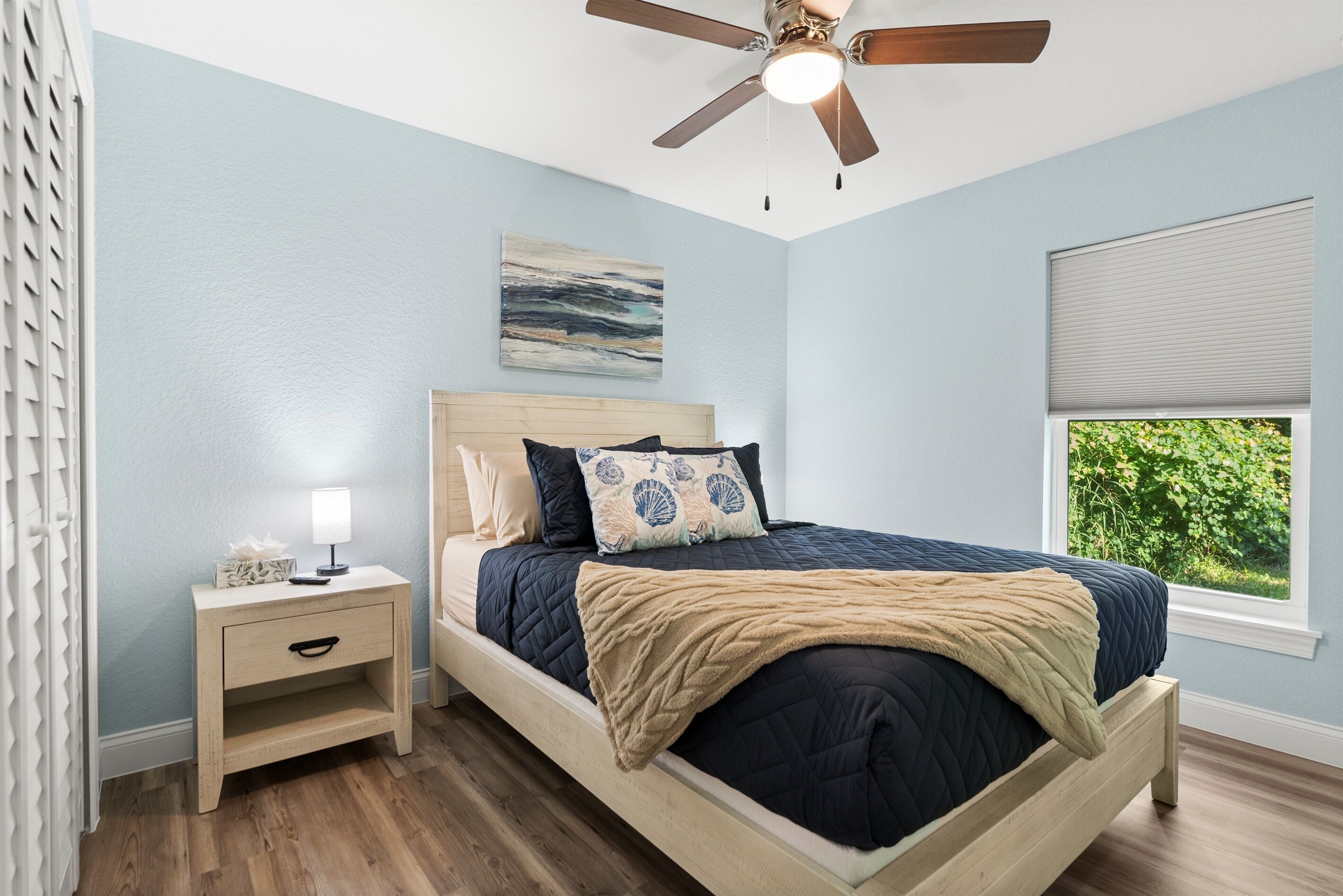 3 makuuhuonetta, työpöytä, silitysrauta/-lauta, ilmainen Wi-Fi