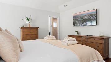 Bureau, fer et planche Ă repasser, lit parapluie, Wi-Fi gratuit