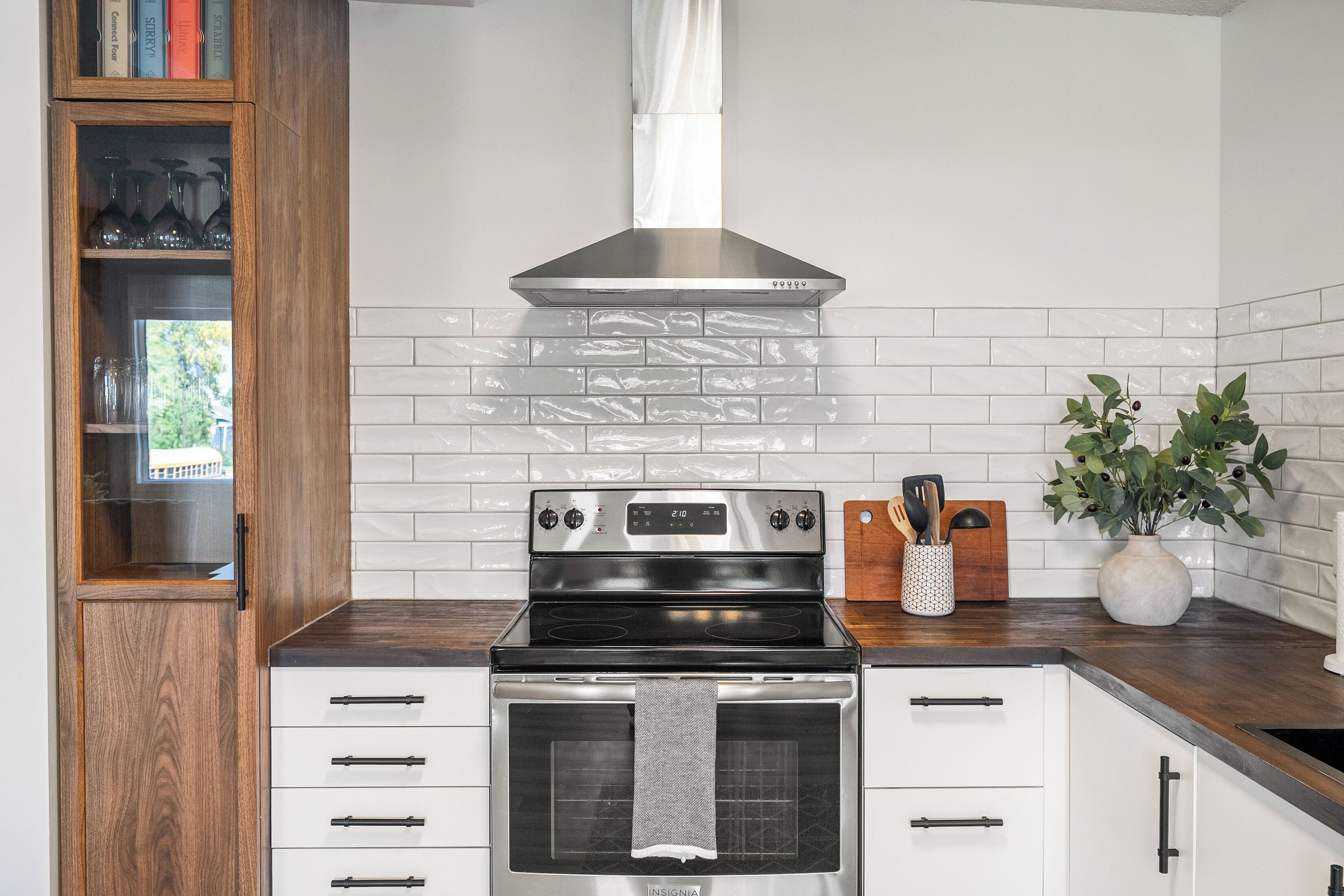 Microondas, horno, parrilla de estufa y lavavajillas 