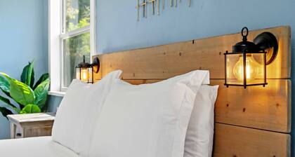 Riverlight Retreat • Peaceful Stay Near Downtown