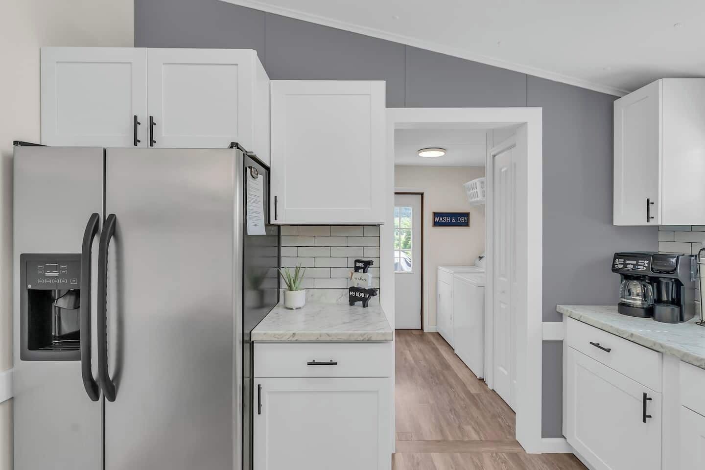 Microondas, horno, parrilla de estufa y lavavajillas 